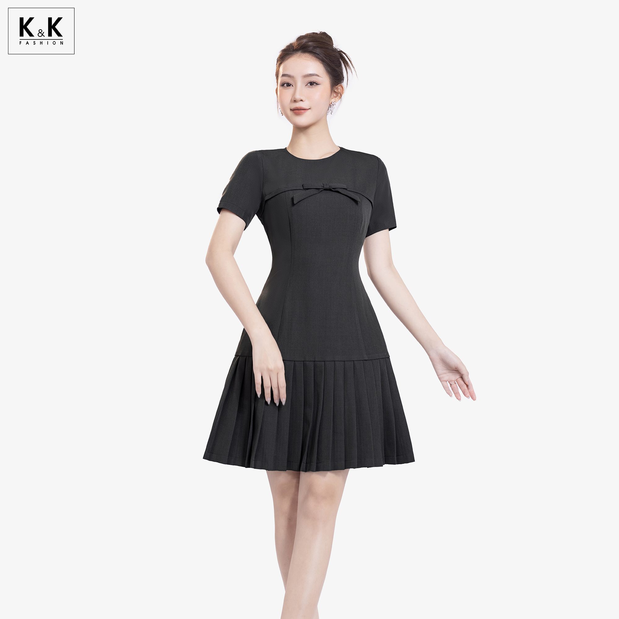 ảnh gái xinh mặc váy ngắn đen