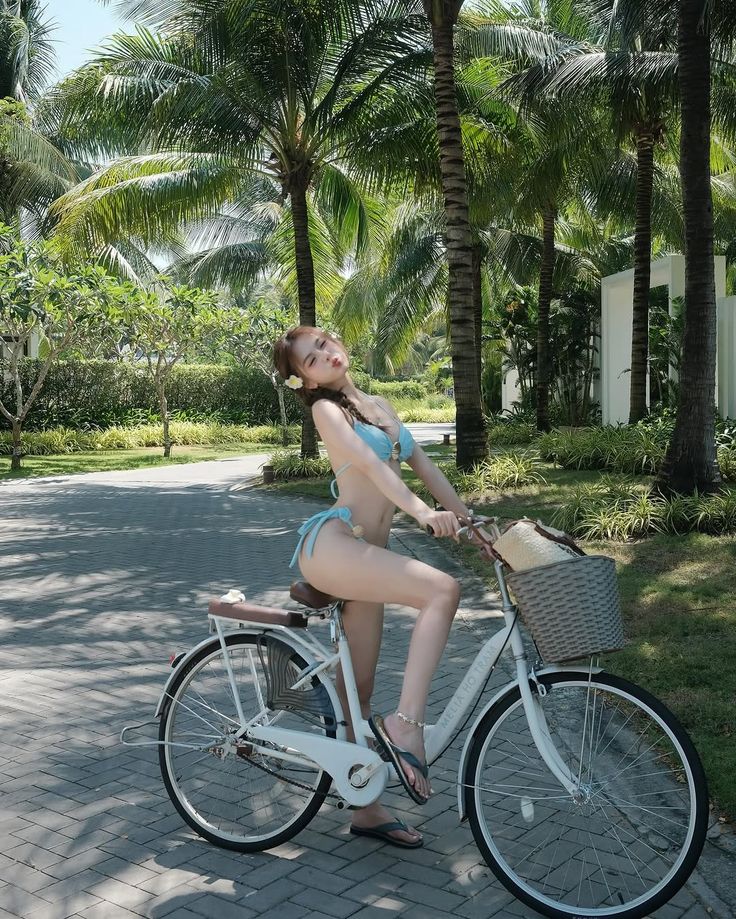 gái trung quốc mặc bikini