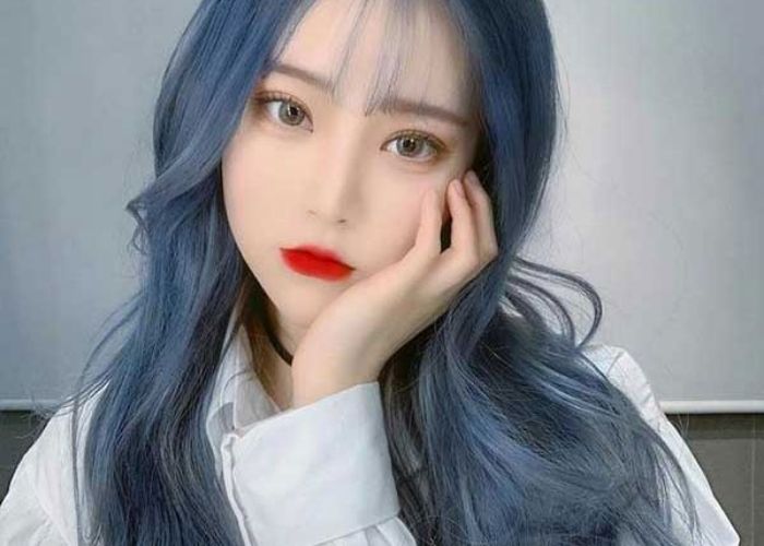 nhuộm tóc màu xanh dương đen khói 