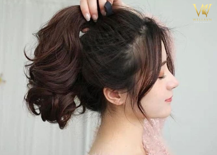 Cách buộc tóc cao phồng đơn giản, thích hợp cho mọi hoàn cảnh Cách buộc tóc cao phồng