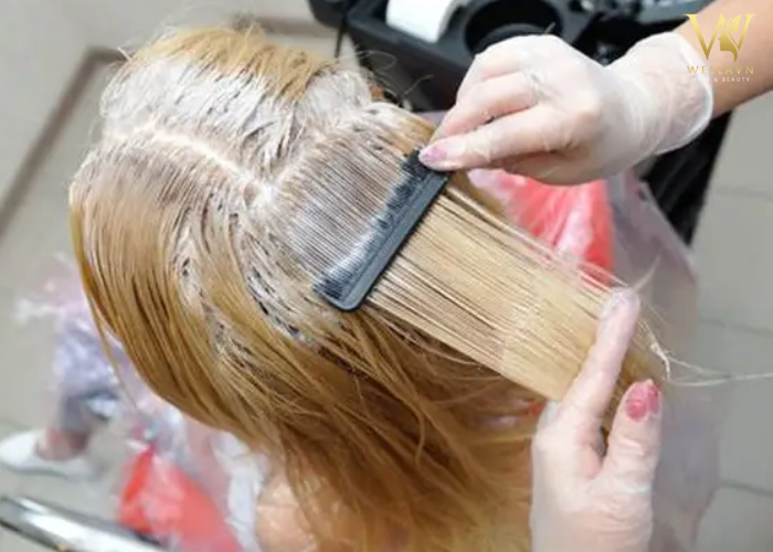 Bật mí 2 cách rửa tóc màu đen bằng thuốc và nguyên liệu tự nhiên cách rửa tóc màu đen