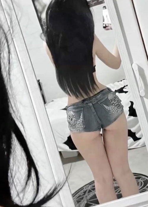 Top 1001 Ảnh Gái Xinh Mặc Quần Ngắn Sexy Quyến Rũ Phái Mạnh Gái xinh mặc quần ngắn phong cách trẻ trung