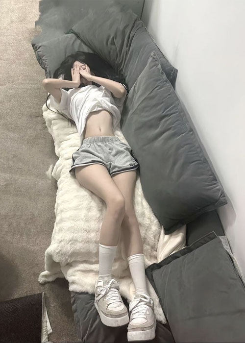 Top 1001 Ảnh Gái Xinh Mặc Quần Ngắn Sexy Quyến Rũ Phái Mạnh Gái xinh mặc quần short phong cách đời thường