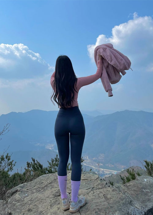 Top 99+ Ảnh Gái Xinh Mặc Quần Bó Sát(Legging) Khoe Dáng nuột nà Khó Cưỡng gái xinh mặc quần jean bó sát thời trang