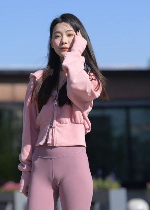 Top 99+ Ảnh Gái Xinh Mặc Quần Bó Sát(Legging) Khoe Dáng nuột nà Khó Cưỡng gái xinh mặc quần bó sát đời thường