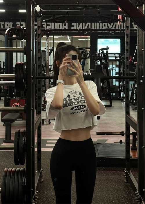 Top 99+ Ảnh Gái Xinh Mặc Quần Bó Sát(Legging) Khoe Dáng nuột nà Khó Cưỡng gái xinh mặc quần skinny bó sát thời trang