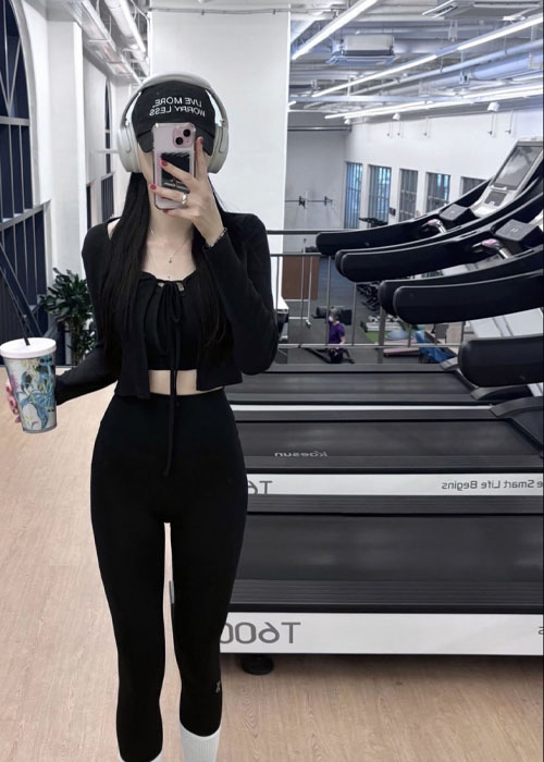 Top 99+ Ảnh Gái Xinh Mặc Quần Bó Sát(Legging) Khoe Dáng nuột nà Khó Cưỡng gái xinh mặc quần legging bó sát hiện đại