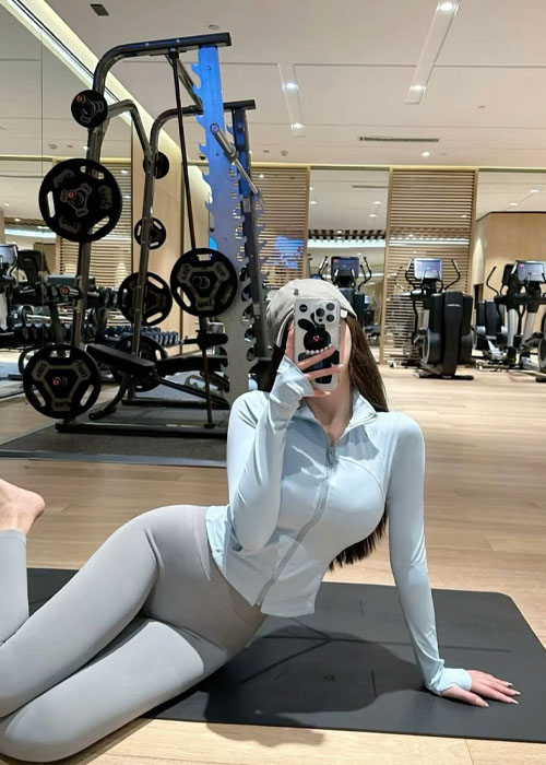 Top 99+ Ảnh Gái Xinh Mặc Quần Bó Sát(Legging) Khoe Dáng nuột nà Khó Cưỡng gái xinh mặc quần legging bó sát đời thường