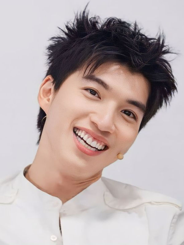 Top 6+ Kiểu Tóc Của Các Anh Trai Say Hi Cực Chất, Gây Bão Mạng Anh trai say hi với kiểu tóc Two Block