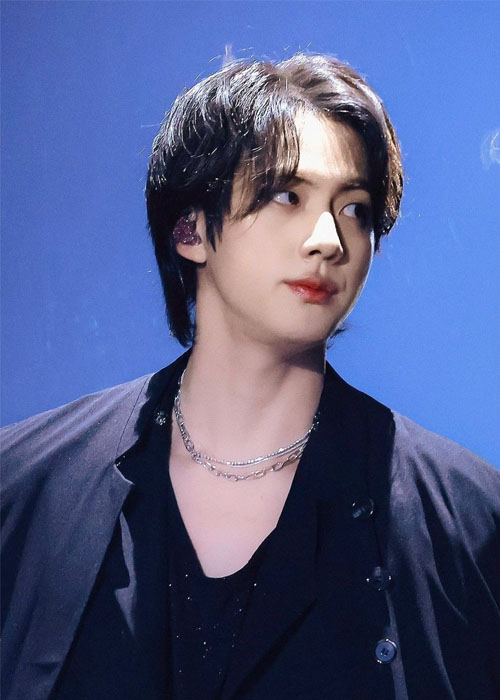 Top 9+ Kiểu Tóc Của Jin BTS Phong Cách Nam Tính, Mạnh Mẽ và Cá Tính Jin với kiểu tóc Layer cut