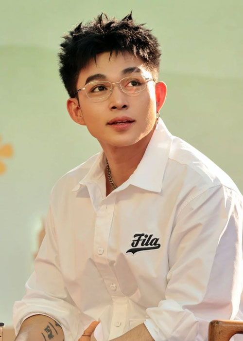Tuyển Chọn 6+ Kiểu Tóc Của Jun Phạm Ấn Tượng và Được Yêu Thích Jun Phạm với kiểu tóc ngắn Ivy League