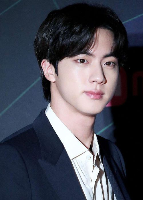 Top 9+ Kiểu Tóc Của Jin BTS Phong Cách Nam Tính, Mạnh Mẽ và Cá Tính Kiểu tóc Curtain Bangs