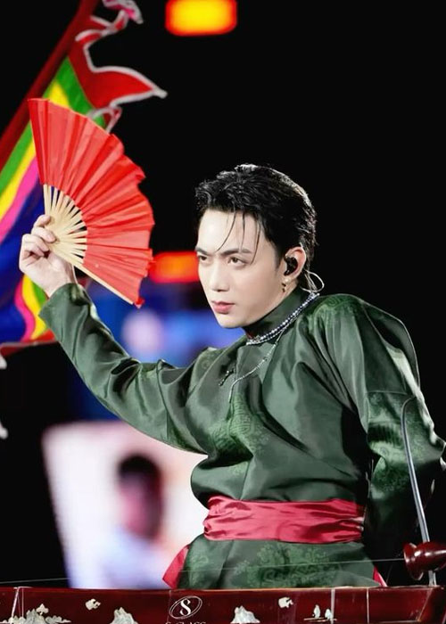 Top 11+ Kiểu Tóc Của Soobin Hoàng Sơn Với Phong Cách Tinh Tế Kiểu tóc Pompadour của Soobin