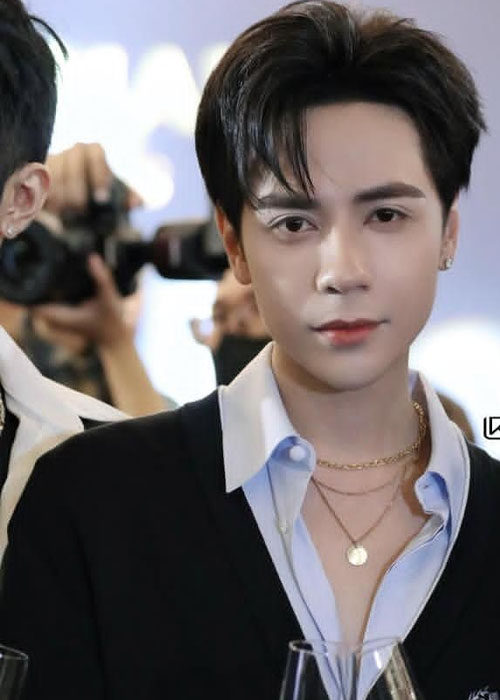 Top 7+ Kiểu tóc Quang Hùng MasterD Đẹp Hot Năm 2026 Side Part 7/3 thanh lịch
