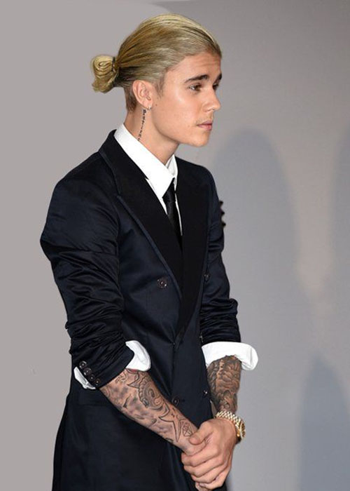 Top 6+ Kiểu Tóc Của Justin Bieber Nổi Bật và Cá Tính Tóc búi của Justin Bieber