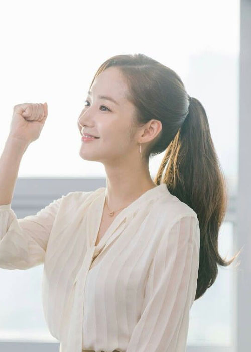 Top 6+ Kiểu Tóc Của Park Min Young Cho Các Cô Nàng Công Sở kiểu tóc buộc đuôi Ngựa