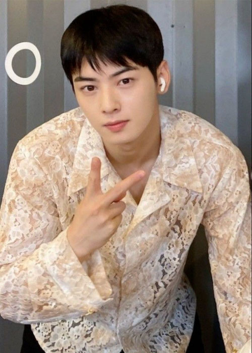Top 5+ Kiểu Tóc Của Cha Eun Woo Tạo Nên Thươn Hiệu tóc mái ngố (Bangs) Của Cha Eun Woo