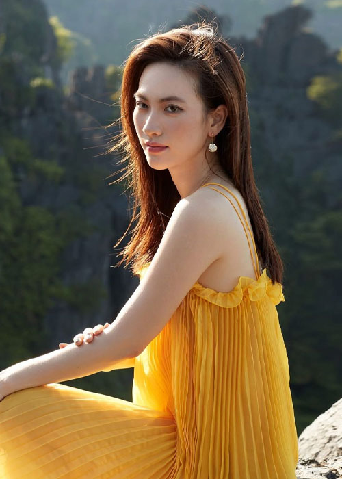 Top 5 Kiểu Tóc Của Phương Anh Đào Dịu Dàng, Nữ Tính và Đầy Cuốn Hút Kieu toc dai de thang