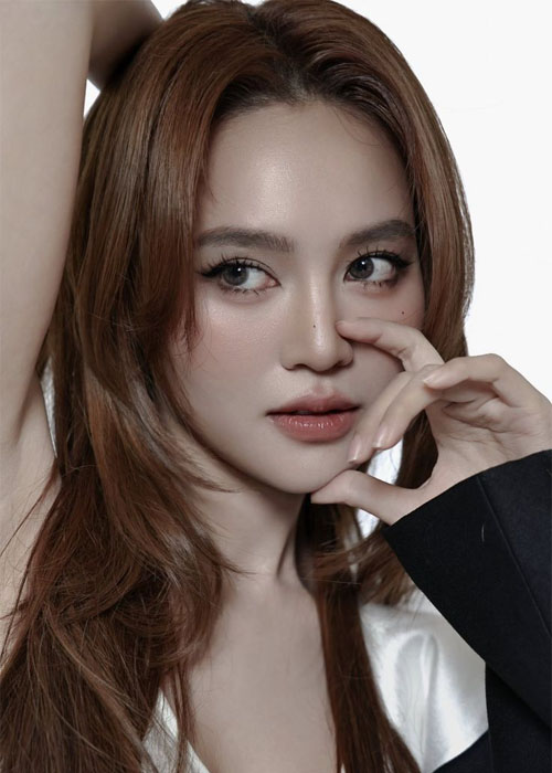 Top 5+ Kiểu Tóc Của Ninh Dương Lan Ngọc Thanh Lịch và Trẻ Trung Kiểu tóc mái bay