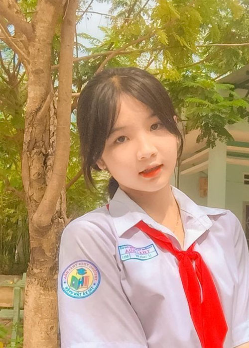 Top 99+ Ảnh Gái Xinh Cấp 2 Dễ Thương và Trong Sáng Tuổi Học Trò Ảnh gái xinh cấp 2 chụp chân dung cận mặt với nụ cười trong trẻo