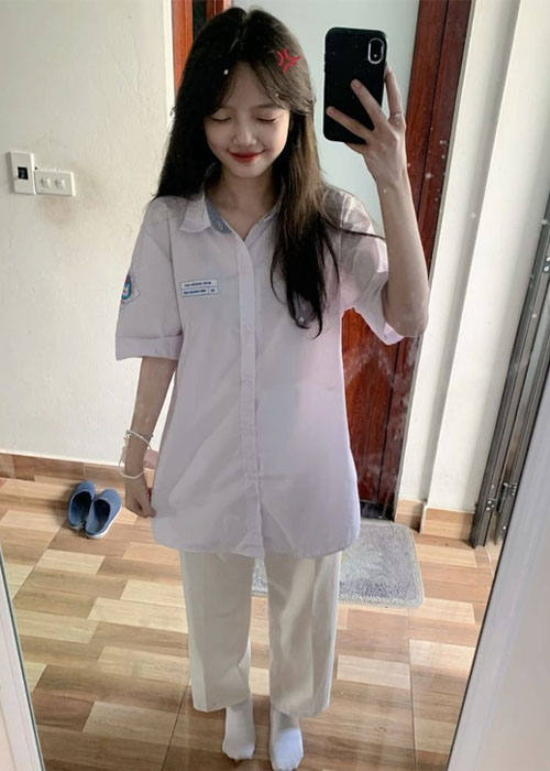 Top 99+ Ảnh Gái Xinh Cấp 2 Dễ Thương và Trong Sáng Tuổi Học Trò Nữ sinh cấp 2 xinh xắn với nụ cười hồn nhiên tuổi học trò