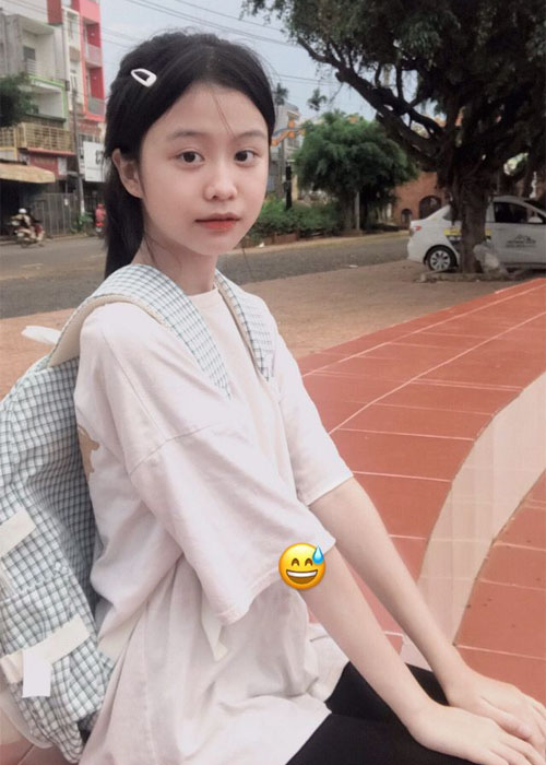 Top 99+ Ảnh Gái Xinh Cấp 2 Dễ Thương và Trong Sáng Tuổi Học Trò Ảnh gái xinh cấp 2 chụp chân dung trong ánh sáng tự nhiên