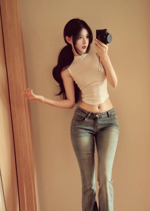99+ Ảnh Hot Girl Eo Thon Đẹp Tự Nhiên, Thần Thái Cuốn Hút Ảnh hot girl eo thon diện quần jean cạp cao tôn dáng thanh thoát
