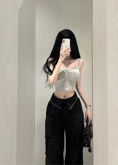 99+ Ảnh Hot Girl Eo Thon Đẹp Tự Nhiên, Thần Thái Cuốn Hút Ảnh hot girl eo thon mặc croptop năng động, vóc dáng cân đối tự nhiên