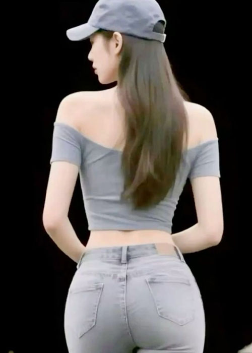 99+ Ảnh Hot Girl Eo Thon Đẹp Tự Nhiên, Thần Thái Cuốn Hút Ảnh hot girl eo thon phong cách street style trẻ trung, thần thái tự tin nổi bật