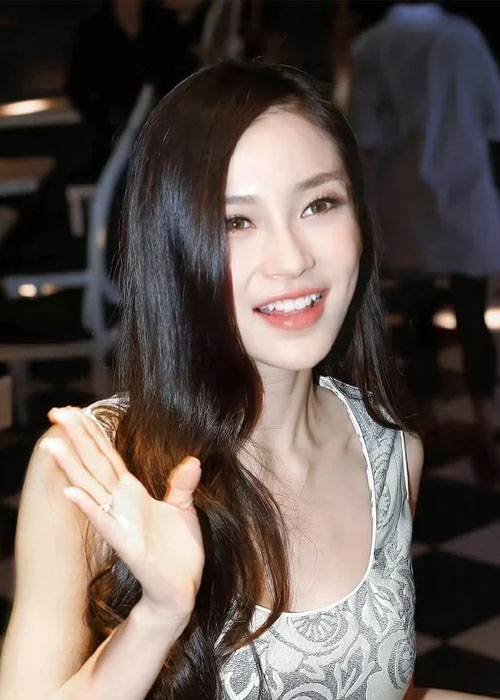 Top 69+ Ảnh Gái Xinh Răng Khểnh Cười Duyên Đốn Tim Người Đối Diện Ảnh gái xinh răng khểnh diện áo hai dây mùa hè trẻ trung