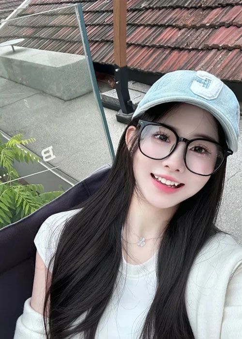 Top 69+ Ảnh Gái Xinh Răng Khểnh Cười Duyên Đốn Tim Người Đối Diện Ảnh gái xinh răng khểnh phong cách thời trang hiện đại