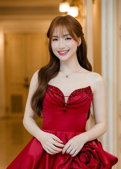 Top 8+ Kiểu Tóc Của Hòa Minzy Từ Ngọt Ngào Đến Cá Tính kieu toc buoc nua dau